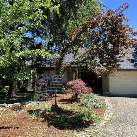 Buy this 2 bed house on 3815 Wilshire Lane in Eugene, OR 97405