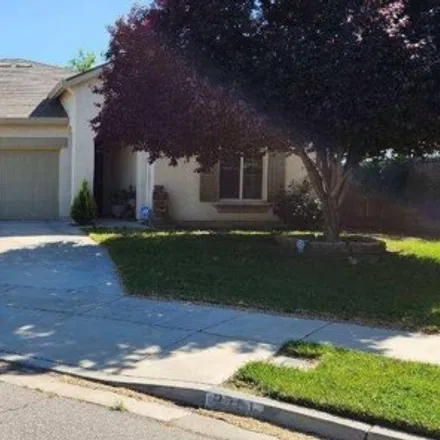 Buy this 3 bed house on 3501 East Harter Court in Visalia, CA 93292