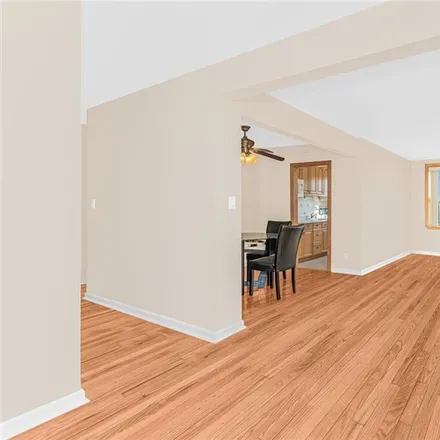 Image 2 - 534 Riverdale Avenue, Lowerre, City of Yonkers, NY 10705, USA - Condo for sale