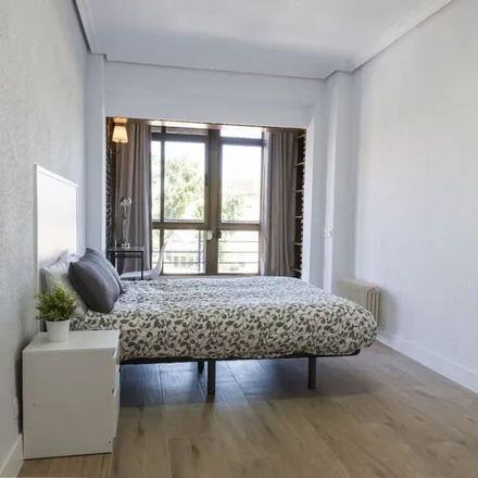 Rent this 1 bed apartment on Paseo de los Pontones in 17, 28005 Madrid