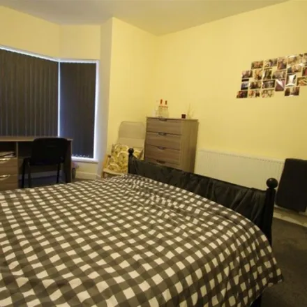 Image 3 - 148 Commonside, Sheffield, S10 1GD, United Kingdom - Apartment for rent
