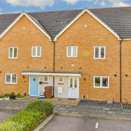 Buy this 3 bed townhouse on Butlers Park Way in Strood, ME2 2BG