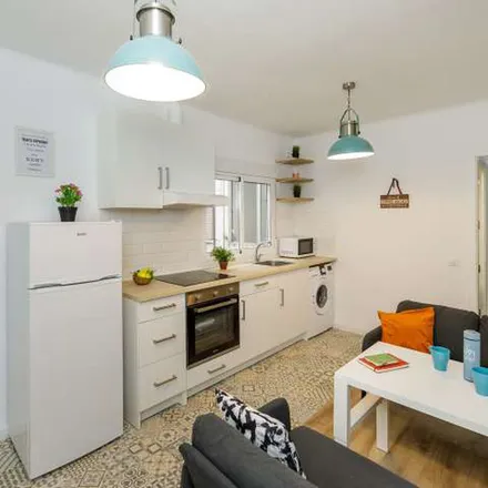 Rent this 4 bed apartment on Carrer d'Orient in 5, 08904 l'Hospitalet de Llobregat