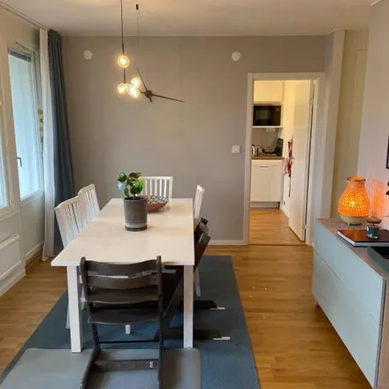 Rent this 5 bed apartment on Prästgårdsängen 10 in 412 71 Gothenburg, Sweden