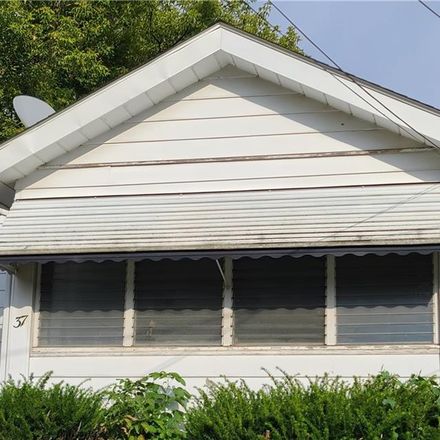 Rent this 2 bed house on 37 South Brockway Avenue in Youngstown, OH 44509