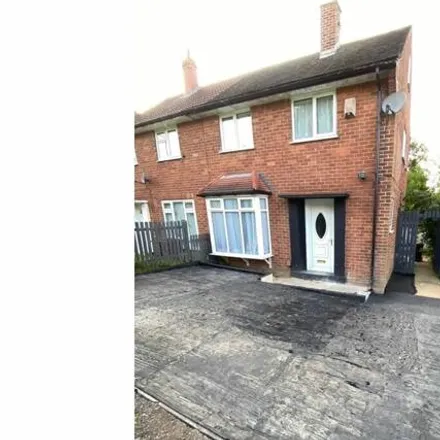 Image 1 - 12 Brackenwood Drive, Leeds, LS8 1PZ, United Kingdom - Duplex for sale