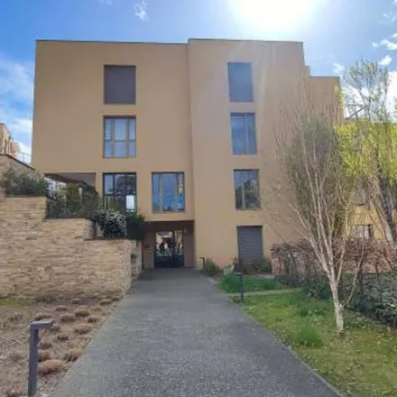 Rent this 2 bed apartment on 57 Avenue de la République in 69370 Saint-Didier-au-Mont-d'Or, France