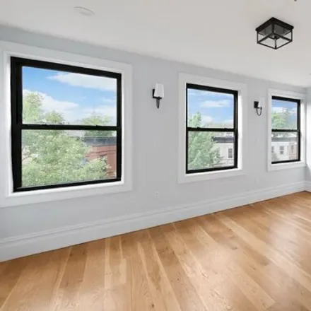 Image 9 - 734 Halsey Street, New York, NY 11233, USA - Townhouse for rent