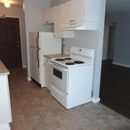 Image 7 - 1000 Gitzel Street, Yellowknife, NT X1A 2A7, Canada - Apartment for rent