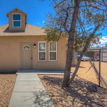 Buy this 6 bed house on 704 Santa Fe Ave Se in Albuquerque, New Mexico
