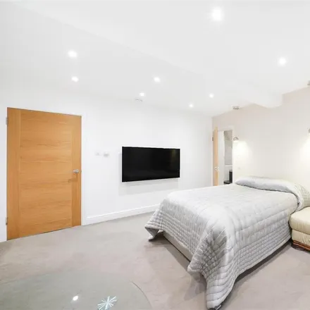 Image 4 - Bamford Cottage, South Hill Avenue, London, HA1 3PB, United Kingdom - House for rent