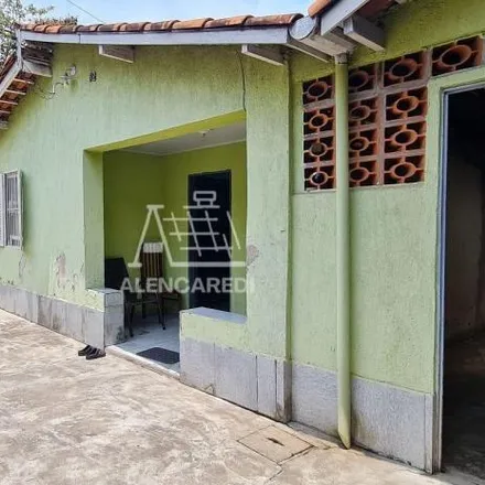 Buy this 5 bed house on Rua Brás Cubas in Jardim Santo Antônio, Osasco - SP