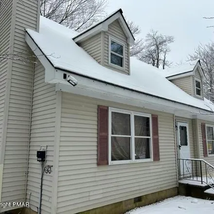 Buy this 3 bed house on 9866 Deerwood Drive in Coolbaugh Township, PA 18466