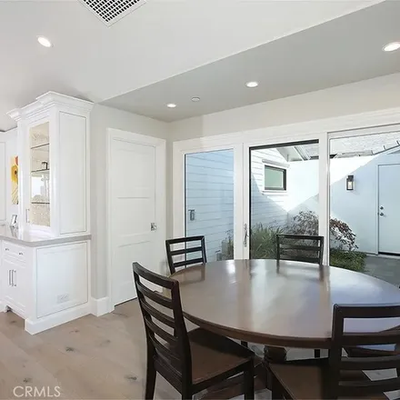 Image 1 - 2105 Yacht Grayling, Newport Beach, CA 92660, USA - Apartment for rent