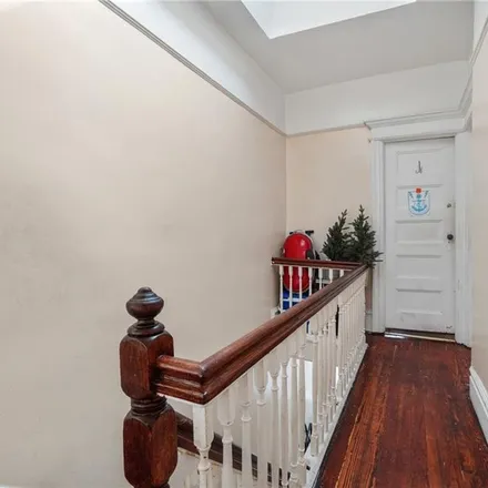Image 9 - 1200 Union Avenue, New York, NY 10459, USA - Townhouse for sale