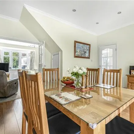 Image 4 - Cloisters Avenue, Blackbrook, London, BR2 8AW, United Kingdom - Duplex for sale