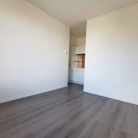 Rent this 3 bed apartment on Goudsesingel 225A in 3031 EK Rotterdam, Netherlands