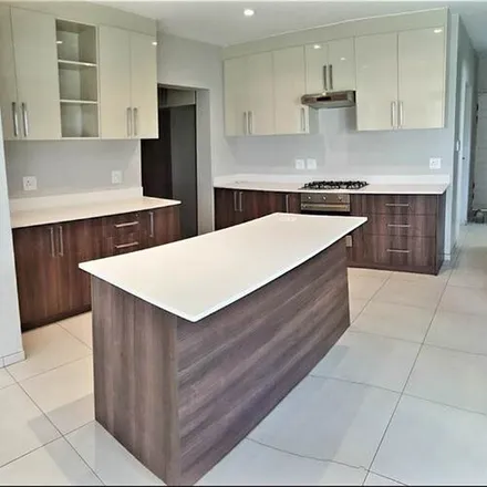 Image 6 - unnamed road, Bryanston, Sandton, 2152, South Africa - Apartment for rent