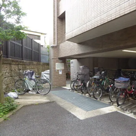 Image 5 - 慈光寺, Seizoroi-zaka, Jingumae 2-chome, Shibuya, 160-0013, Japan - Apartment for rent