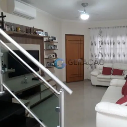 Buy this 3 bed house on Rua Mariana in Jardim Oriente, São José dos Campos - SP