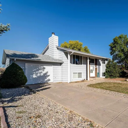 Image 2 - 1508 Elkhorn Drive, Cheyenne, WY 82007, USA - House for sale