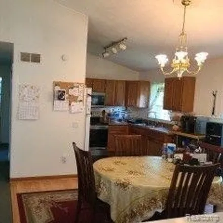 Image 6 - 98 Hibbard Court, Pontiac, MI 48341, USA - House for sale