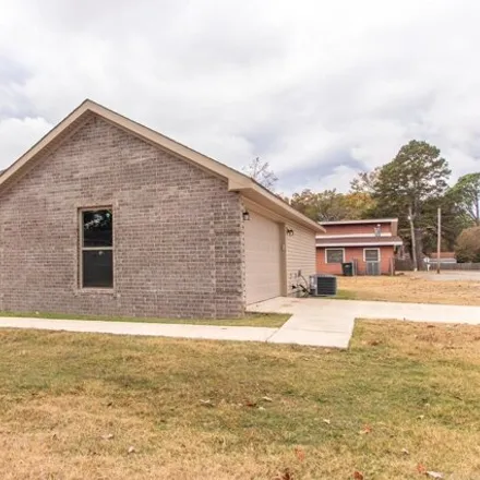 Image 2 - 338 Park Street, Lake City, Craighead County, AR 72437, USA - House for sale