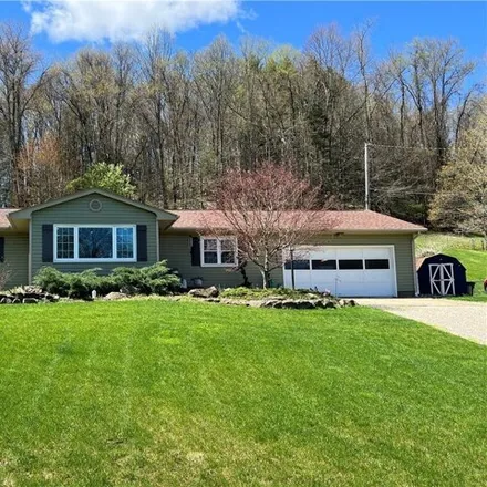 Buy this 3 bed house on 1022 Dawn Drive Northeast in Tuscarawas County, OH 44663