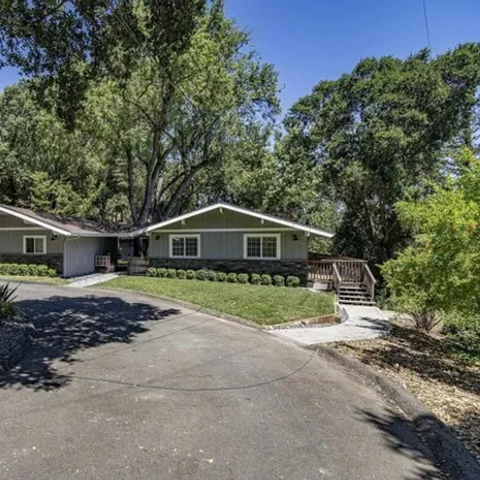 Buy this 5 bed house on 370 Oak Ln in Pleasanton, California