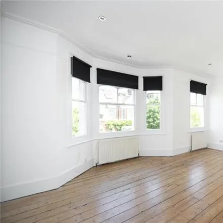 Image 7 - 27 Gloucester Road, London, TW9 3BS, United Kingdom - House for sale