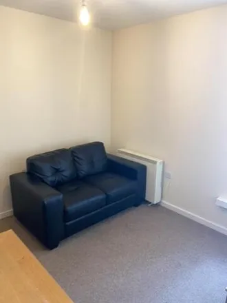 Image 2 - Newport House, Thornaby Place, Thornaby-on-Tees, TS17 6SH, United Kingdom - Room for rent