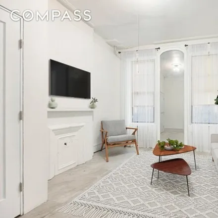 Image 2 - 312 West 49th Street, New York, NY 10019, USA - Apartment for sale