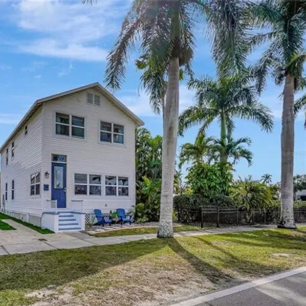 Image 2 - 467 West Retta Esplanade, Fishermens Village, Punta Gorda, FL 33950, USA - House for sale