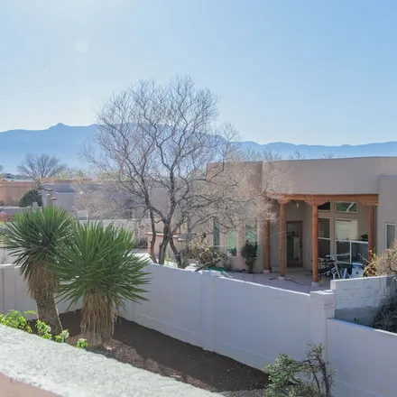 Rent this 3 bed house on Rio Rancho