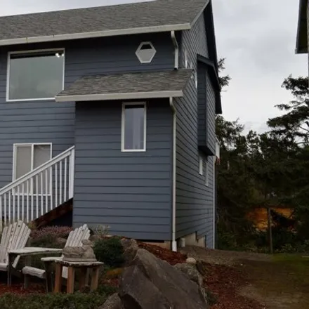 Buy this 3 bed house on 171 Northwest 73rd Court in Newport, OR 97365