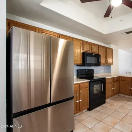 Image 6 - 4723 West Sierra Vista Drive, Bethany Heights, Glendale, AZ 85301, USA - Apartment for sale
