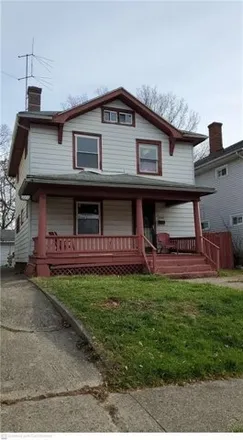Buy this 4 bed house on 2038 Eastview Avenue in Dayton, OH 45405