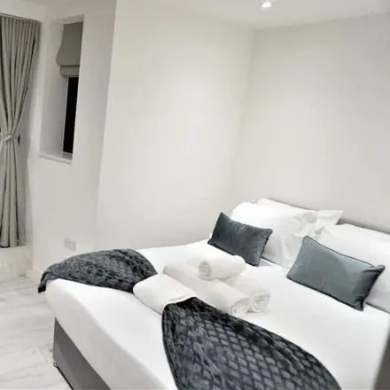 Rent this 1 bed apartment on London in NW9 8ER, United Kingdom