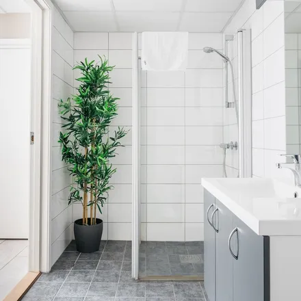Rent this 3 bed apartment on Nygårdsgaten 94 in 5008 Bergen, Norway