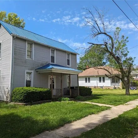 Buy this 3 bed house on 520 West Washington Avenue in Greenville, IL 62246