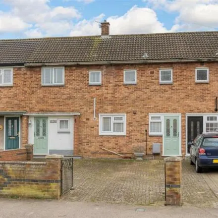 Buy this 3 bed townhouse on River Mead in Burford Way, Hitchin