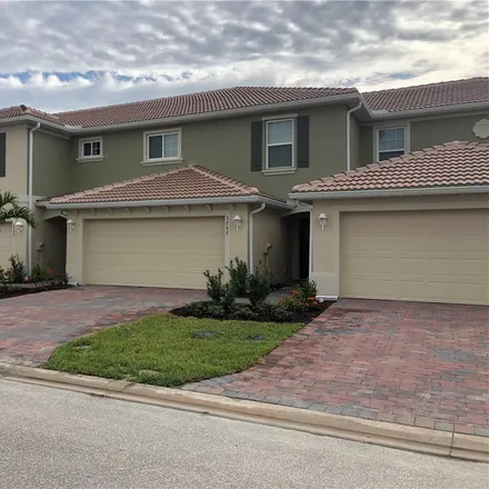 Rent this 3 bed townhouse on Townhome Building in Crofton Court, Fort Myers
