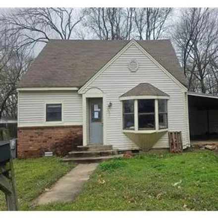 Buy this 3 bed house on 418 East J Street in Russellville, AR 72801