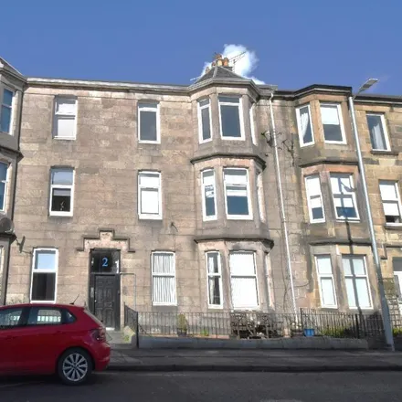 Rent this 2 bed apartment on Dumbarton Academy in Crosslet Road, Dumbarton