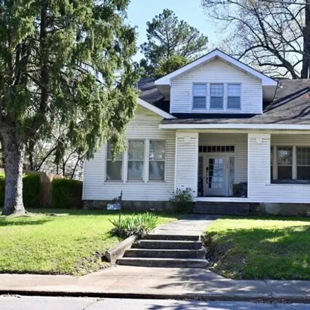 Buy this 6 bed house on 141 South Jefferson Street in Ripley, TN 38063