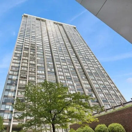 Buy this 2 bed condo on 5455-5459 North Sheridan Road in Chicago, IL 60626