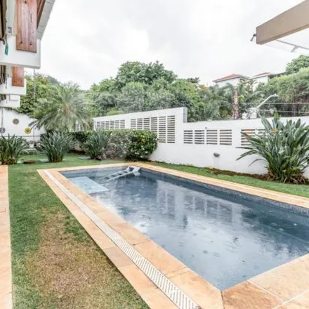 Buy this 3 bed house on Rua Varginha in Sumaré, São Paulo - SP