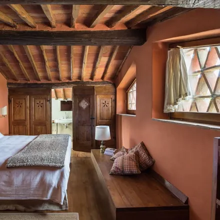 Rent this 3 bed townhouse on Greve in Chianti in Florence, Italy