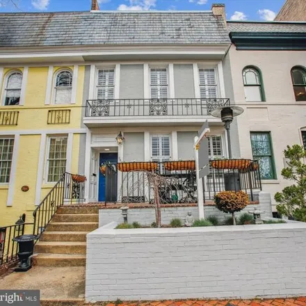 Buy this 4 bed house on 705 Prince Street in Alexandria, VA 22314