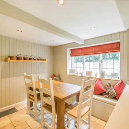 Image 3 - Little Knoll, Speldhurst Road, Southborough, TN4 0DY, United Kingdom - House for sale
